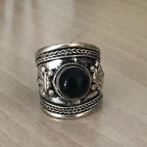 Onyx adjustable ring